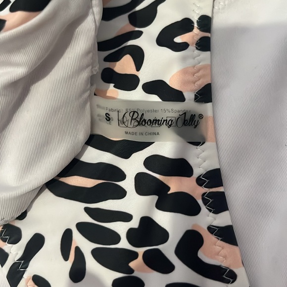 Bikini Set - Picture 2 of 2